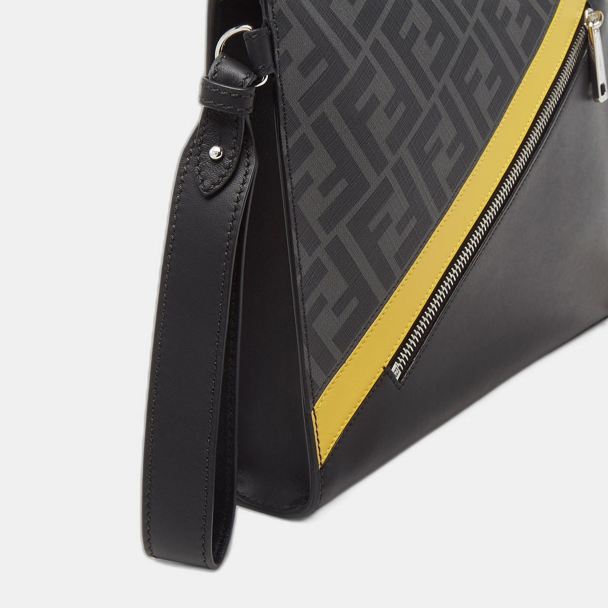 Pochette Fendi Diagonal
Pochette en tissu gris