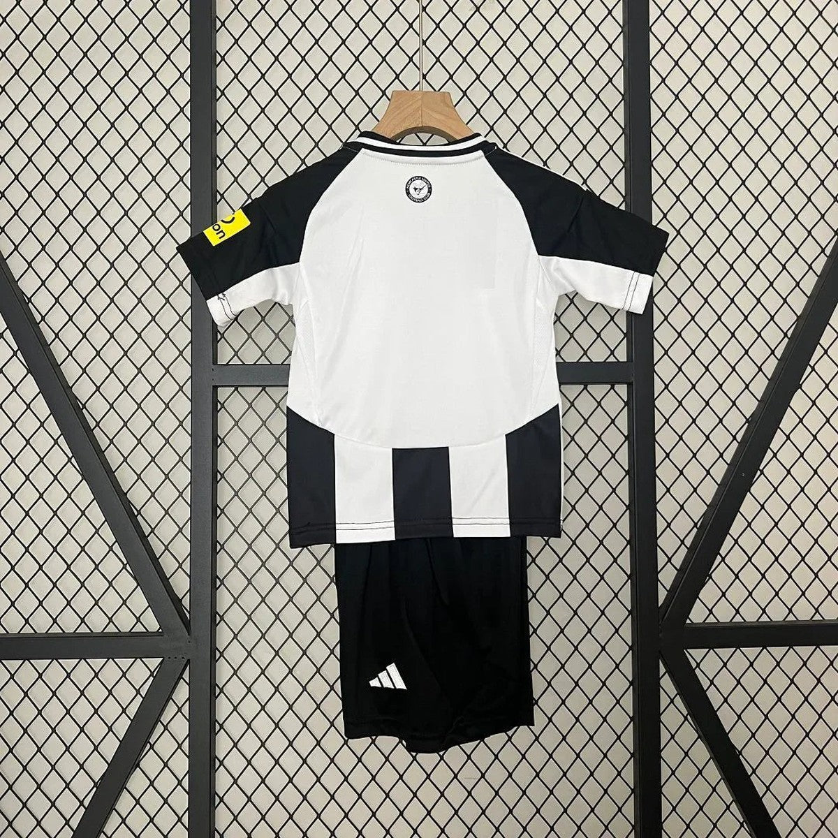 Kit Enfant Newcastle 2024-25