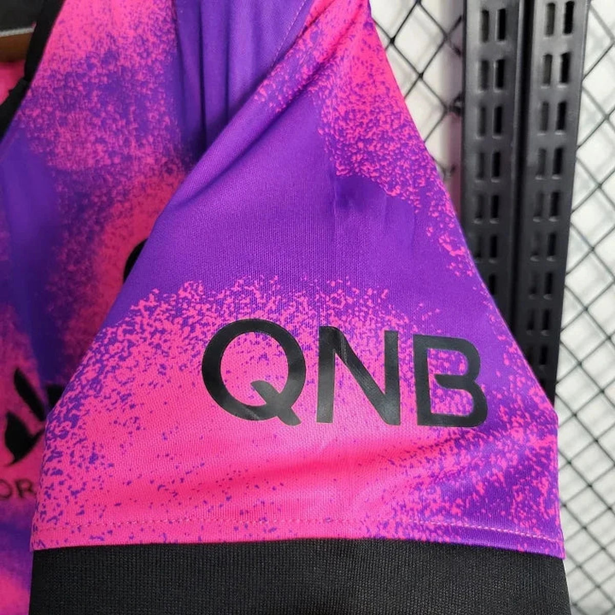 Maillot Paris Saint-Germain Saison 2020-21 édition spéciale Rose