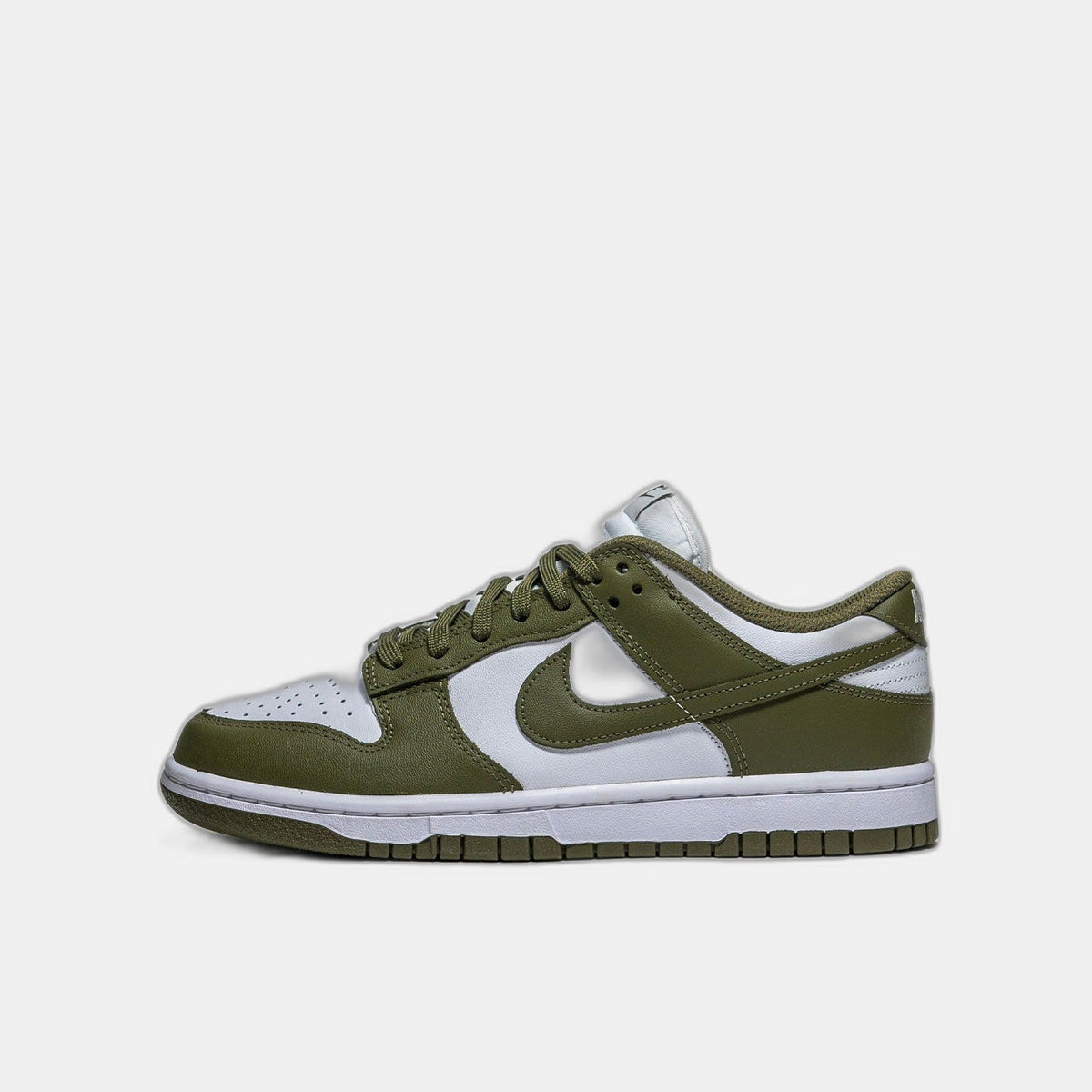 Nike Dunk Low Medium Olive (W)