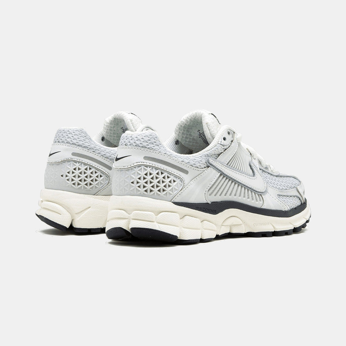 Nike Zoom Vomero 5 Photon Dust
