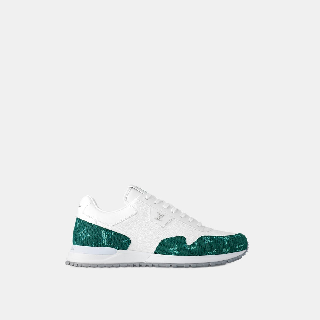 Sneaker Run Away - #10