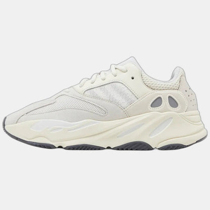 Yeezy Boost 700 Analog