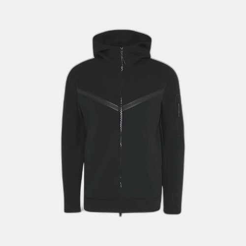 Outfit Tech Fleece Black + Casquette Offerte