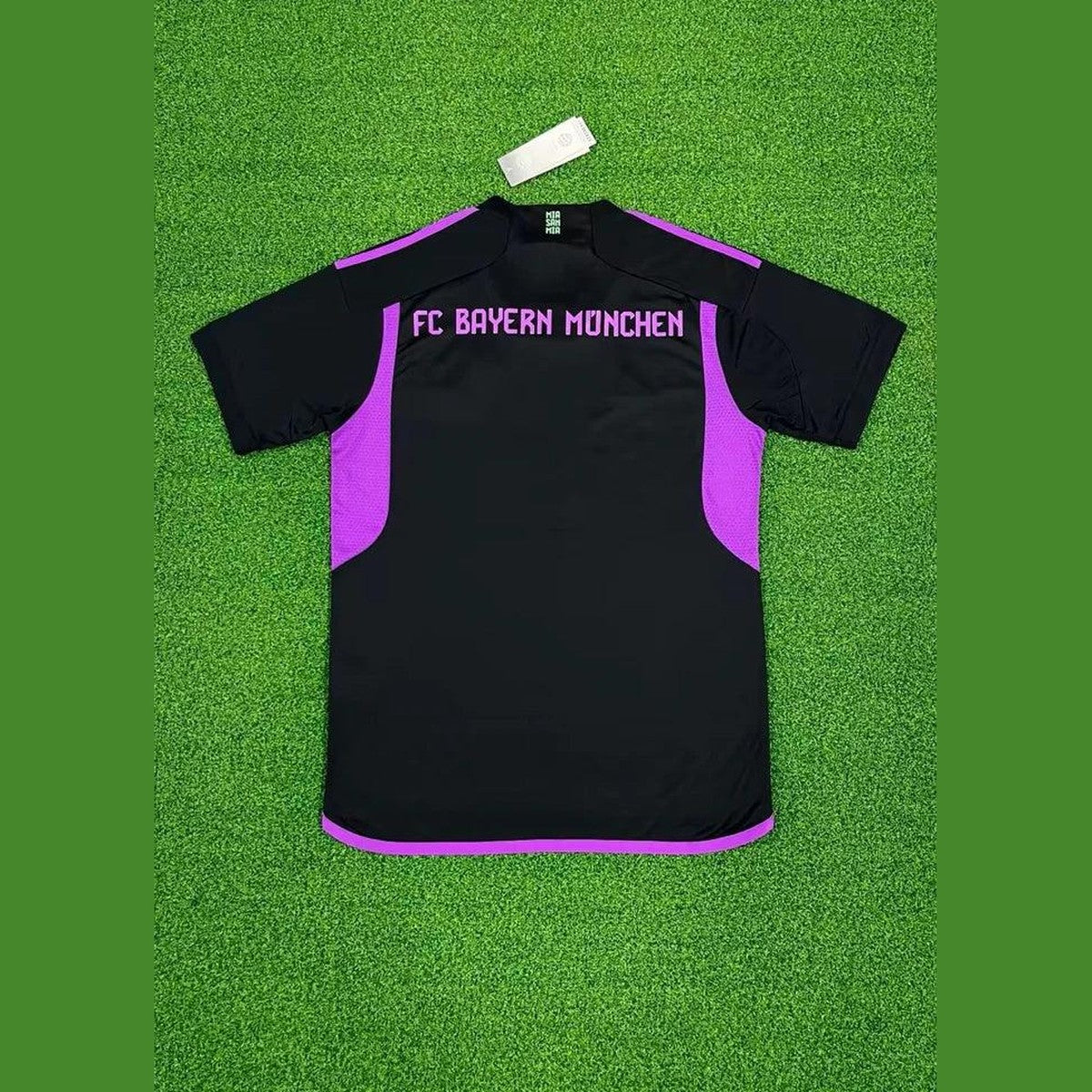 Maillot Bayern Munich saison 2023-2024 extérieur