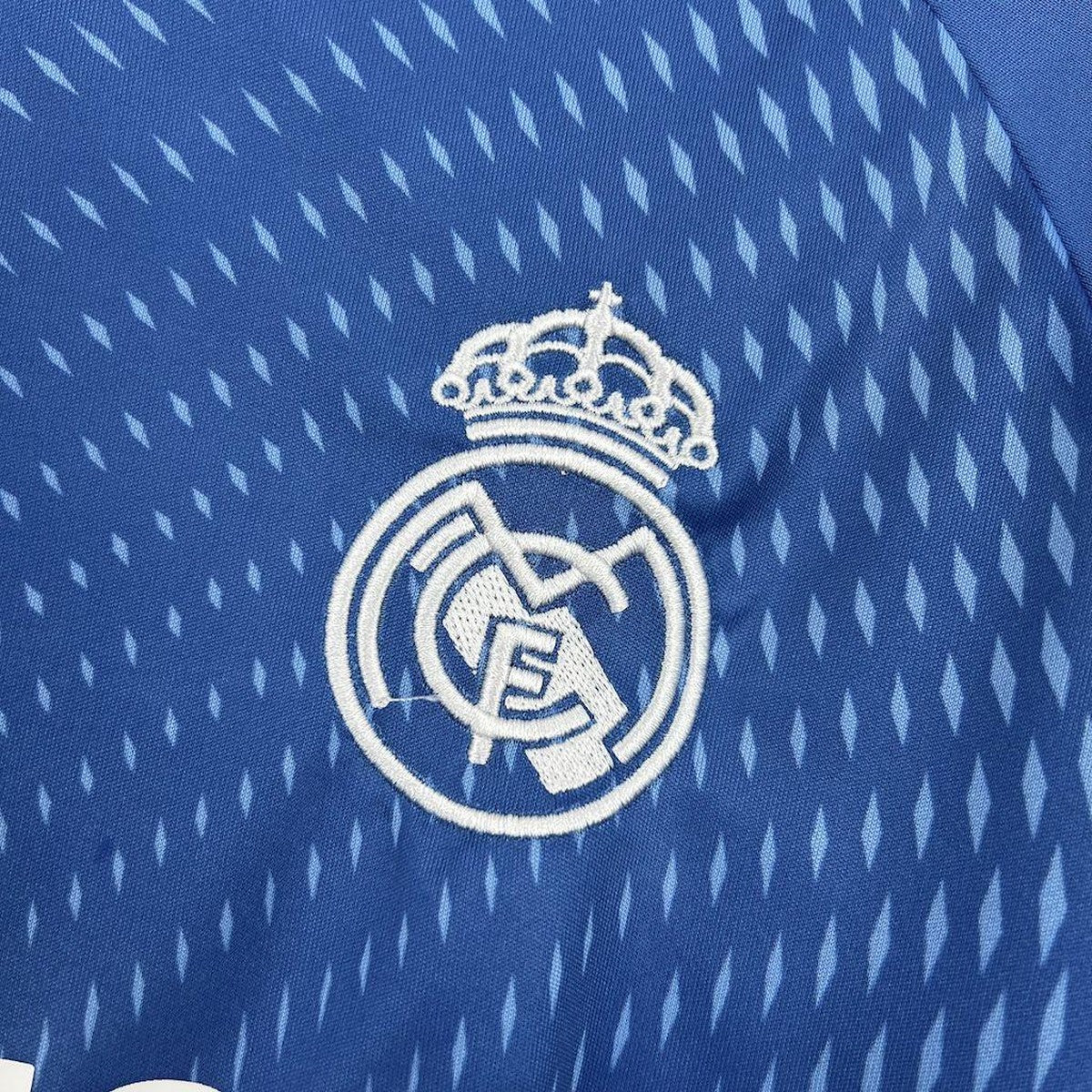 Maillot Real Madrid concept 2025-26