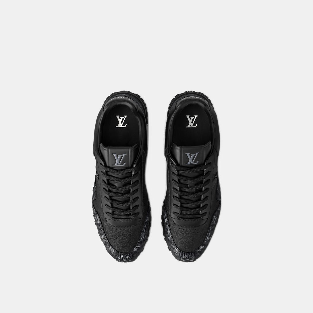 Sneaker Run Away - #13