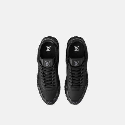 Sneaker Run Away - #13