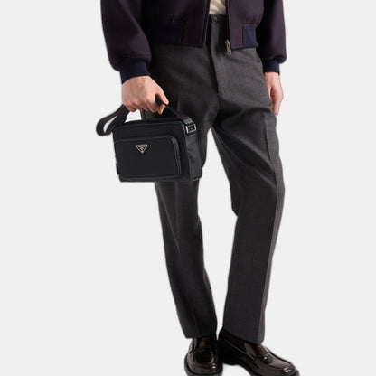 Petit sac porté épaule en Re-Nylon et cuir Saffia