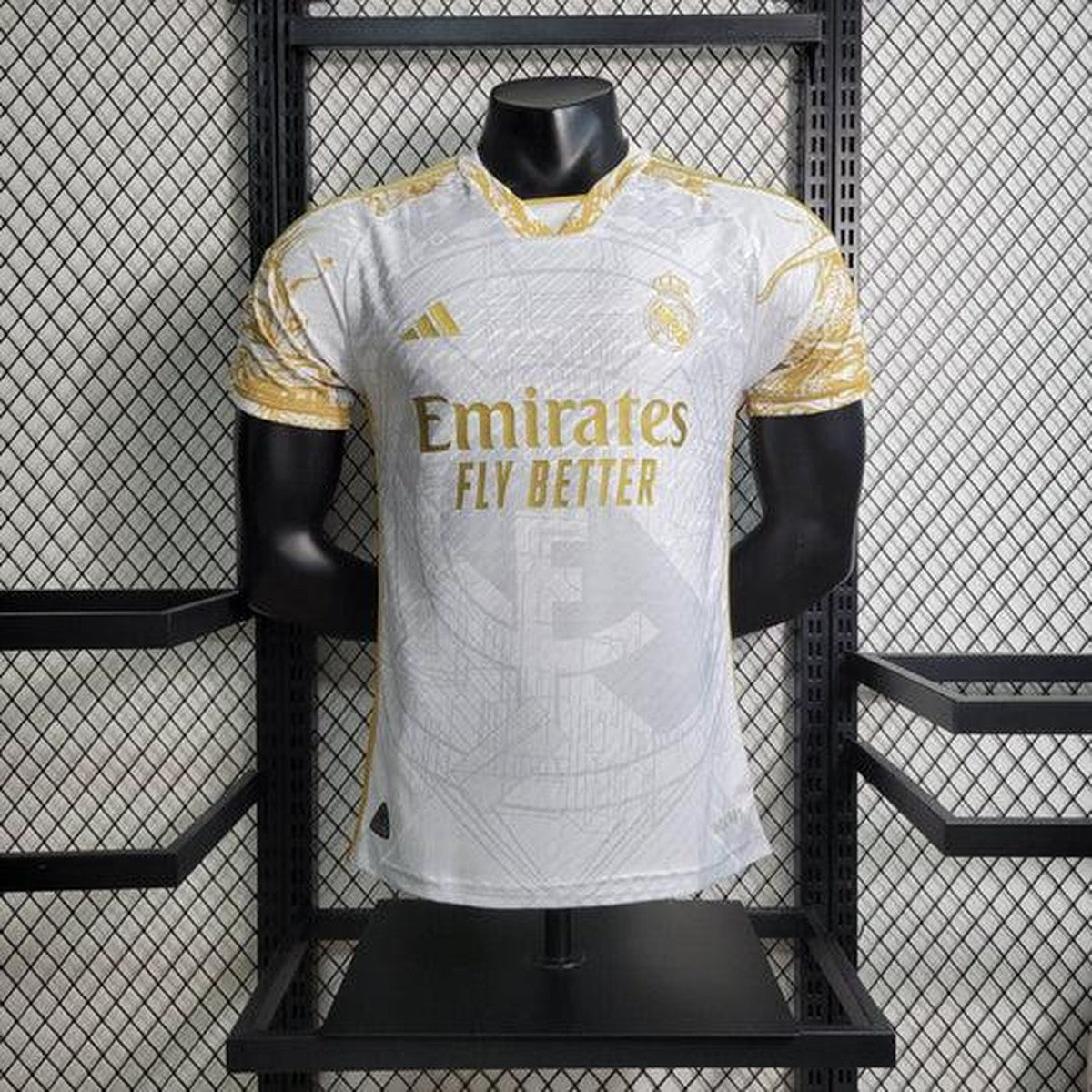 Maillot Real Madrid saison 2023-2024 édition limitée doré