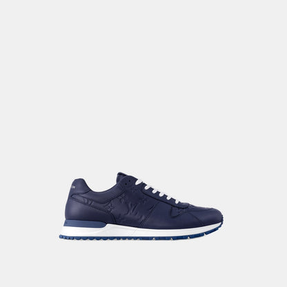 Sneaker Run Away - #14
