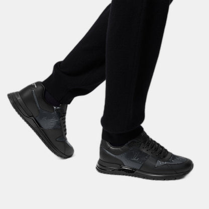 Sneaker Run Away - #6