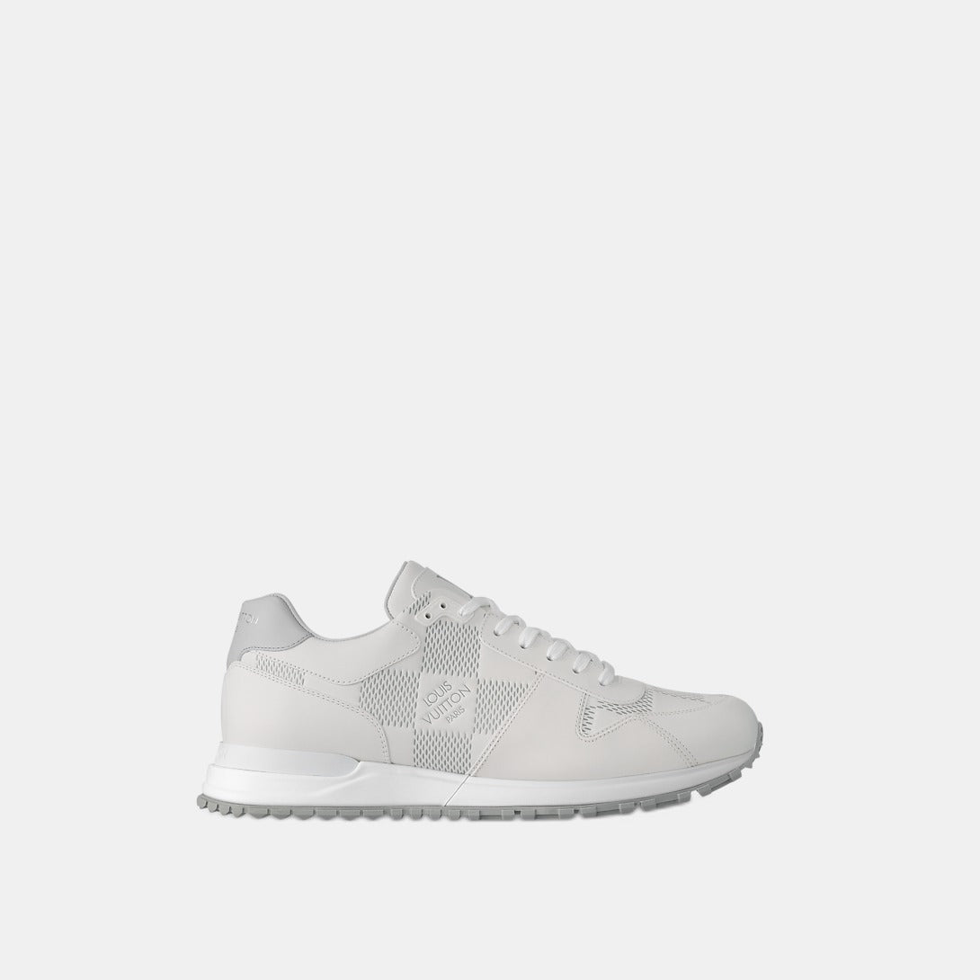 Sneaker Run Away - #9