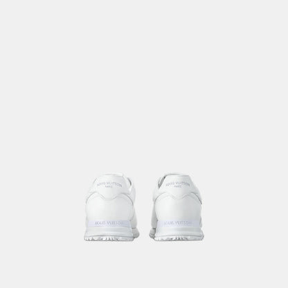 Sneaker Run Away - #15