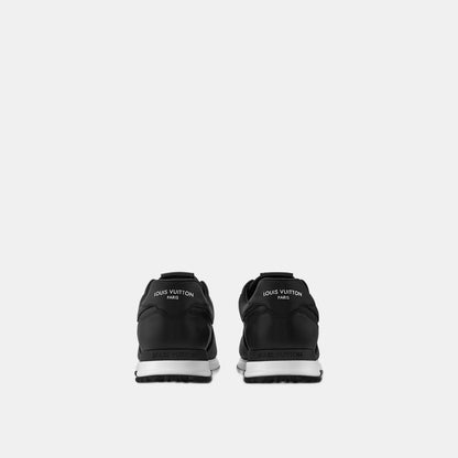Sneaker Run Away - #16