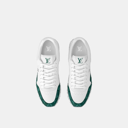 Sneaker Run Away - #10