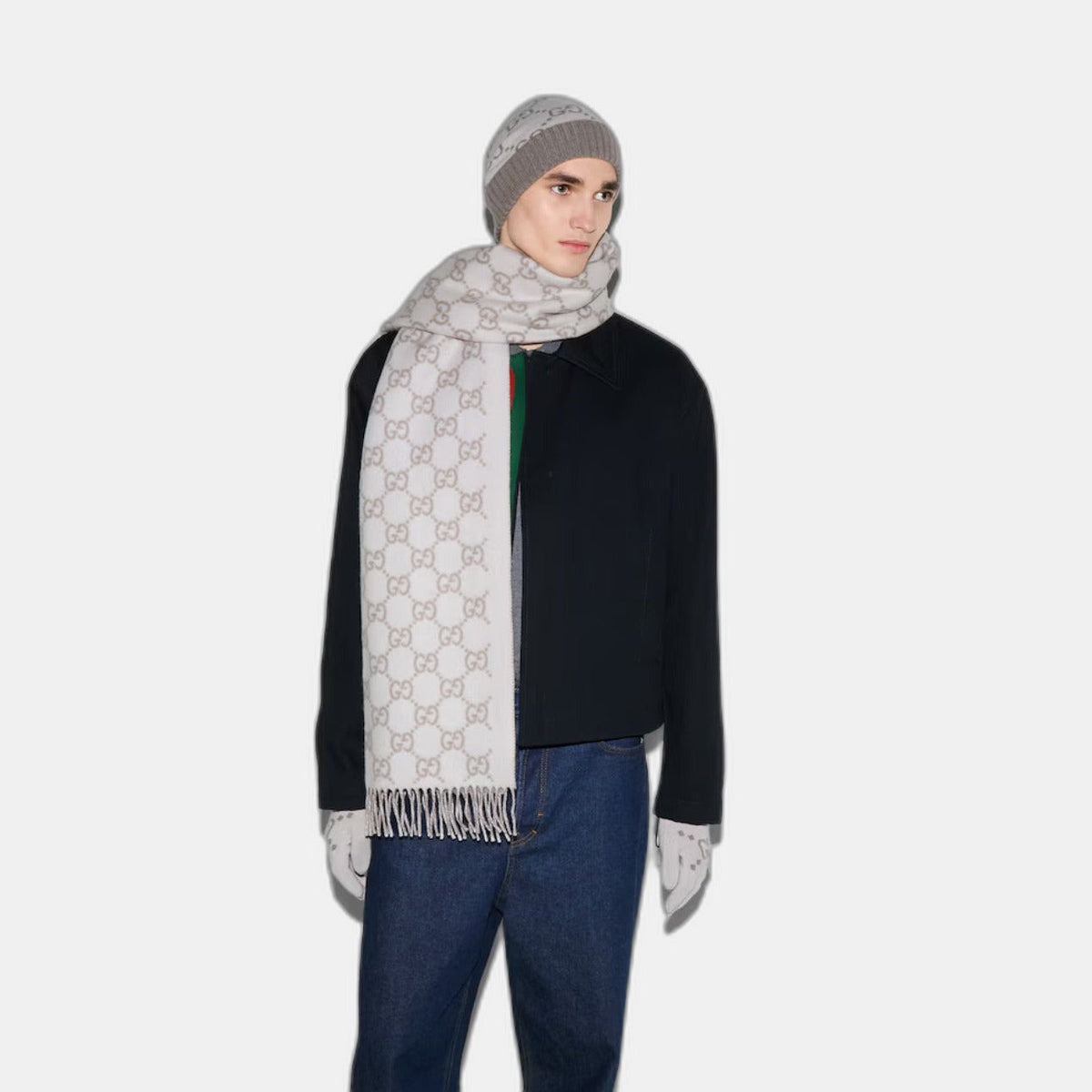 Bonnet et Écharpe en jacquard de cachemire GG ivoire et gris clair