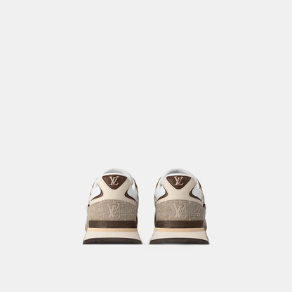 Sneaker Run Away - #3