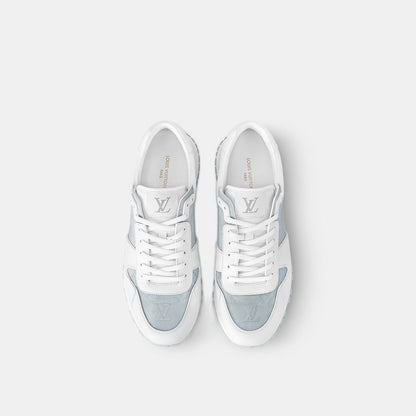 Sneaker Run Away - #7