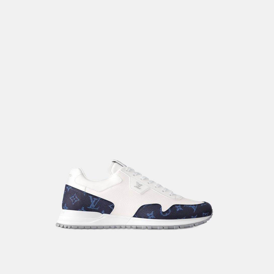 Sneaker Run Away - #11