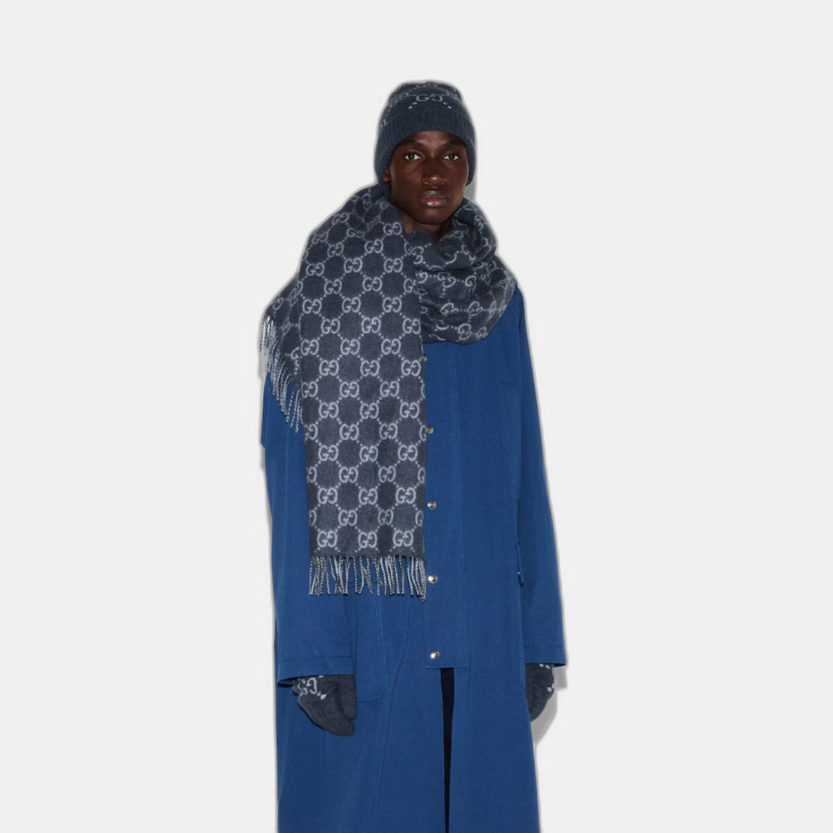 Bonnet et Écharpe en jacquard de cachemire GG bleu marine et bleu clair