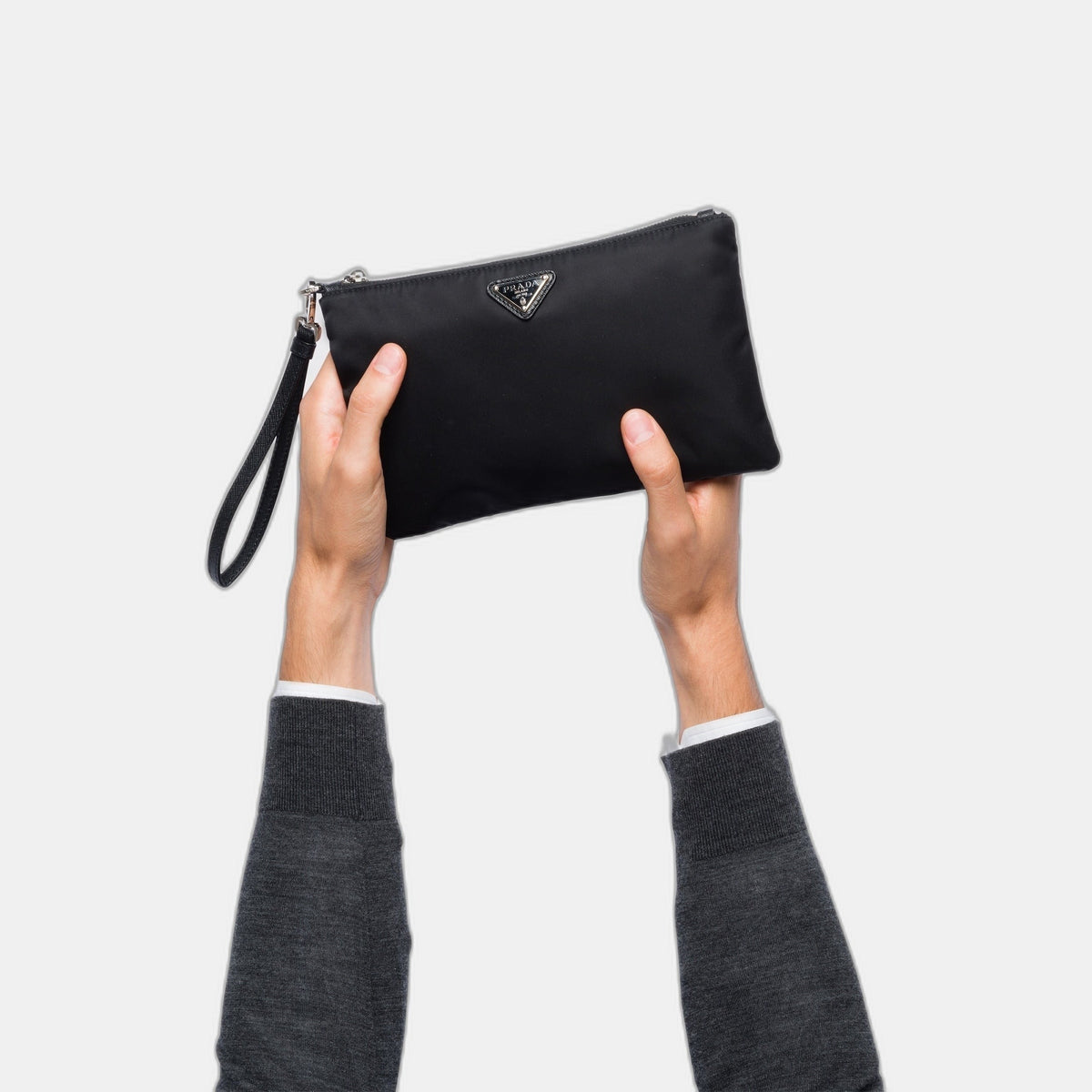 Pochette en Re-Nylon et cuir Saffiano