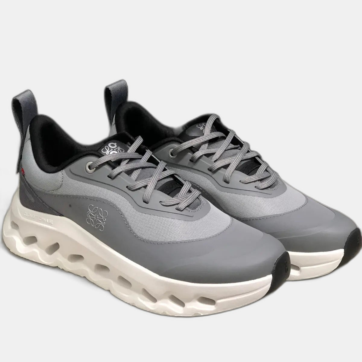 On Cloud × Loewe — Cloudtilt Gris