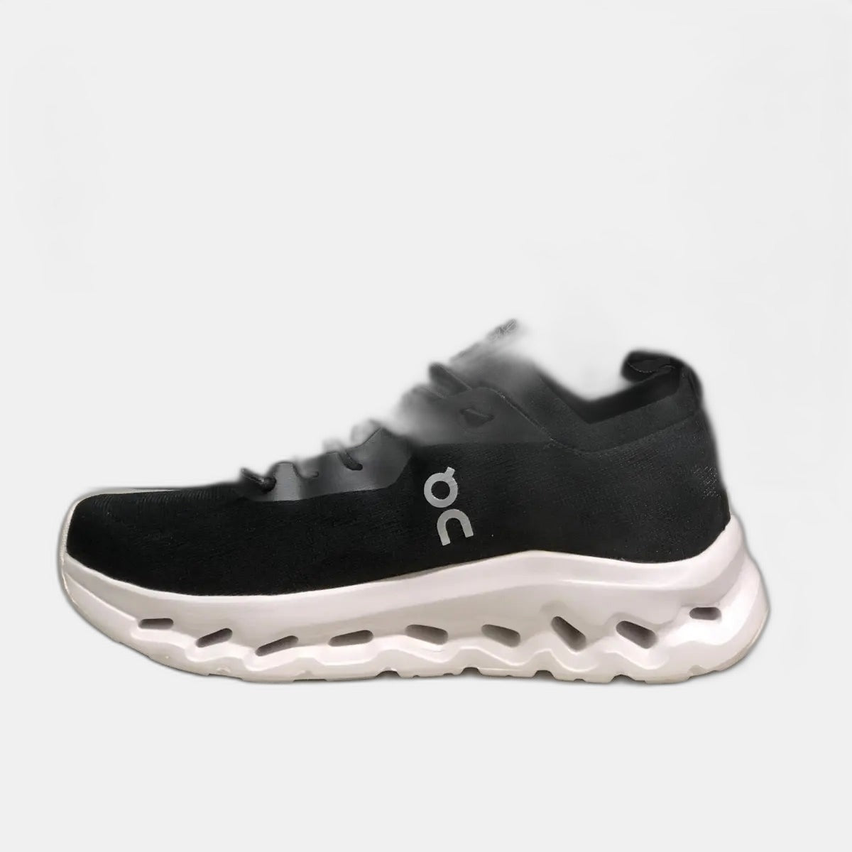 On Cloud × Loewe — Cloudtilt Noir et Blanc 2.0