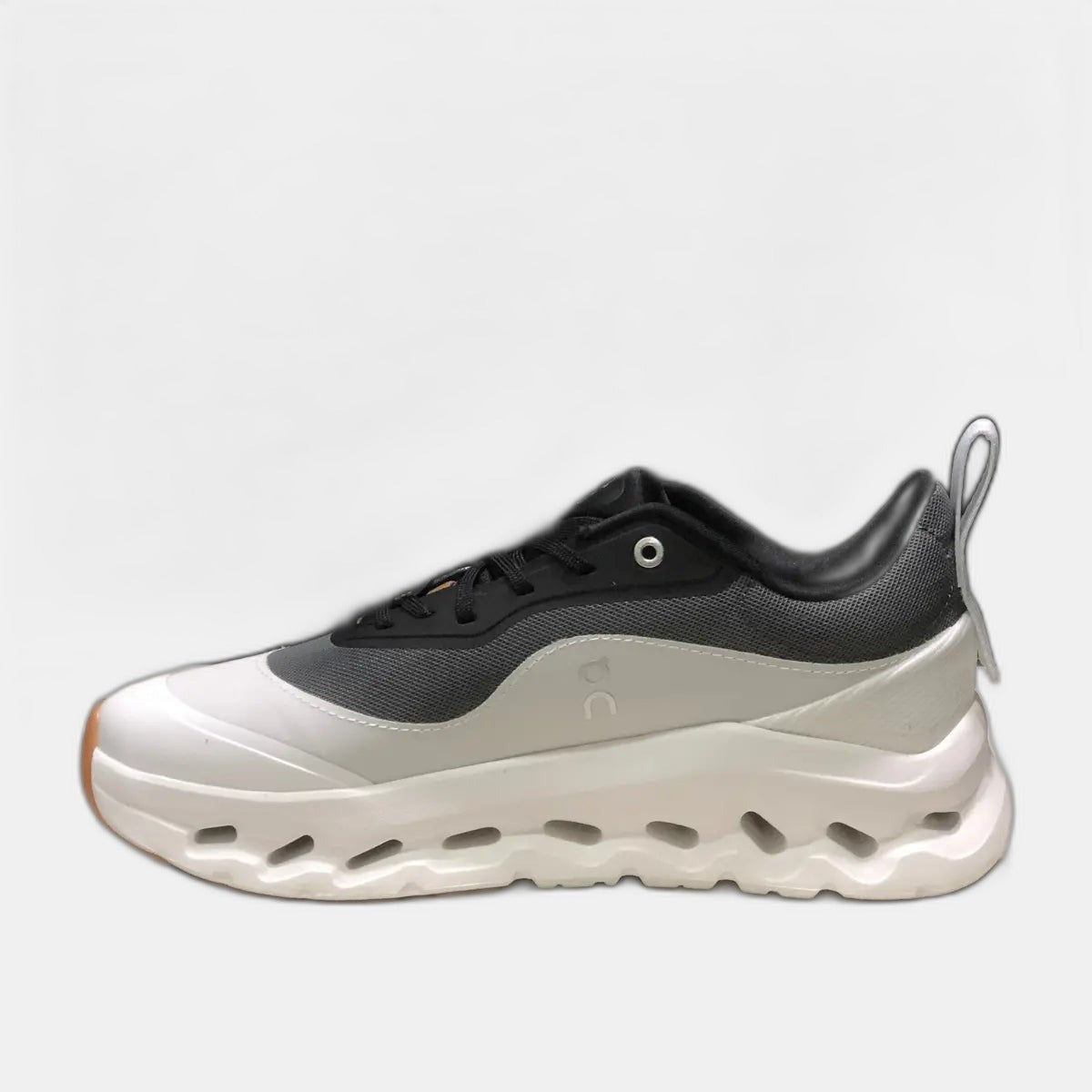 On Cloud × Loewe — Cloudtilt Gris Blanc