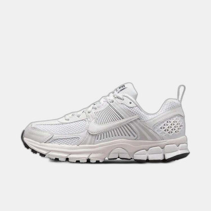 Vomero Triple White