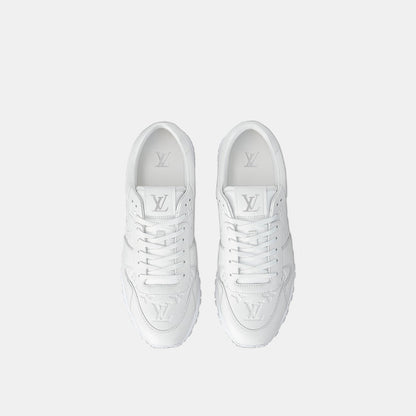 Sneaker Run Away - #15