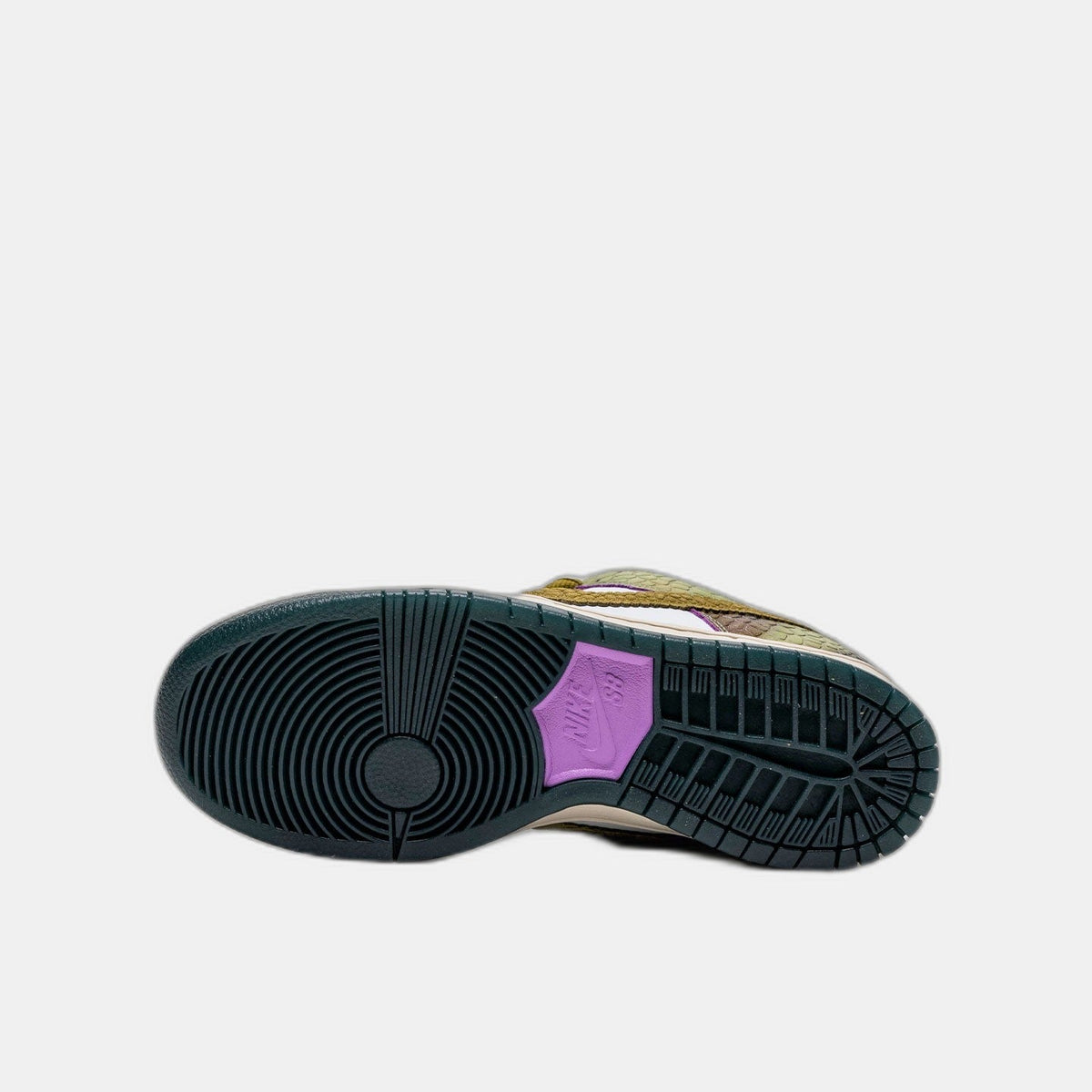 Nike SB Dunk Low Alexis Sablone Chameleon