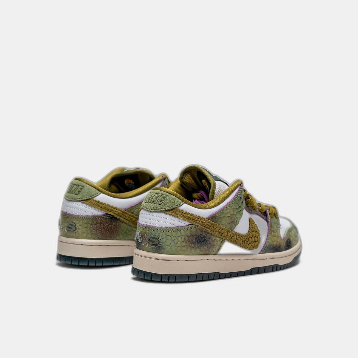 Nike SB Dunk Low Alexis Sablone Chameleon