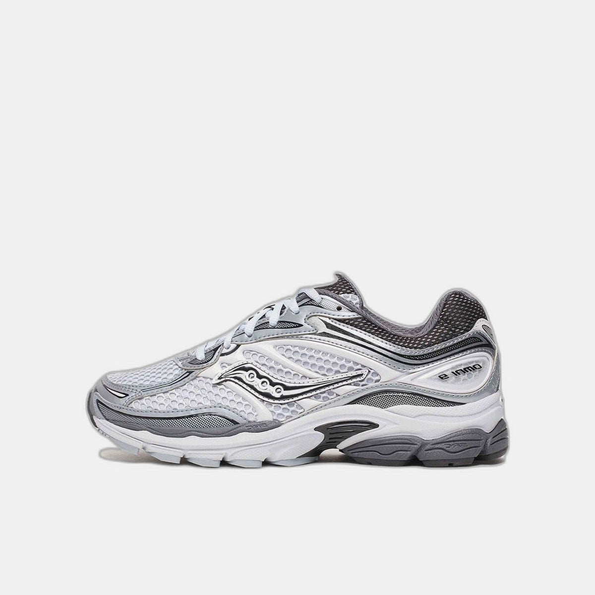 Saucony ProGrid Omni 9 Microchip