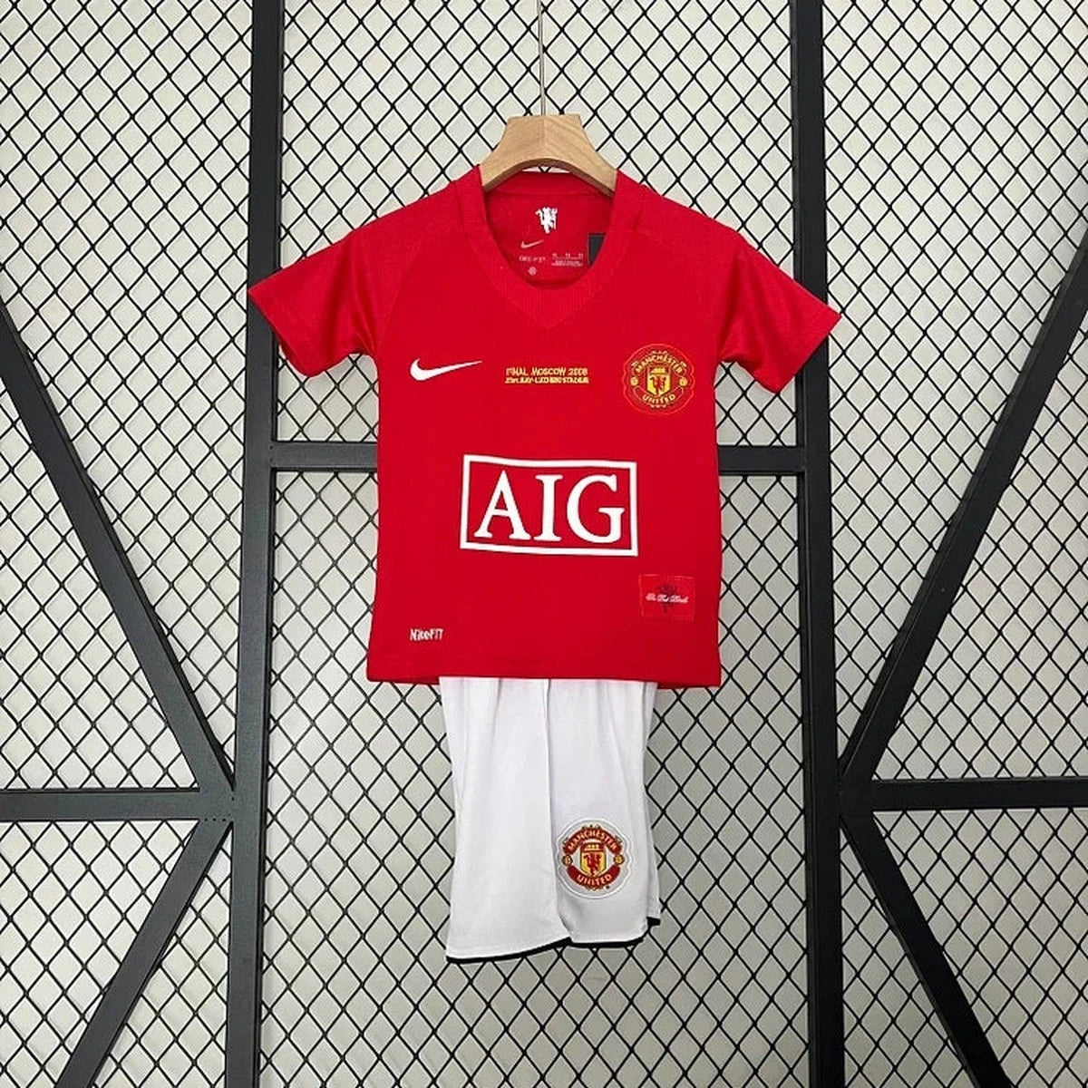 KIT ENFANT RÉTRO MANCHESTER UNITED 2008