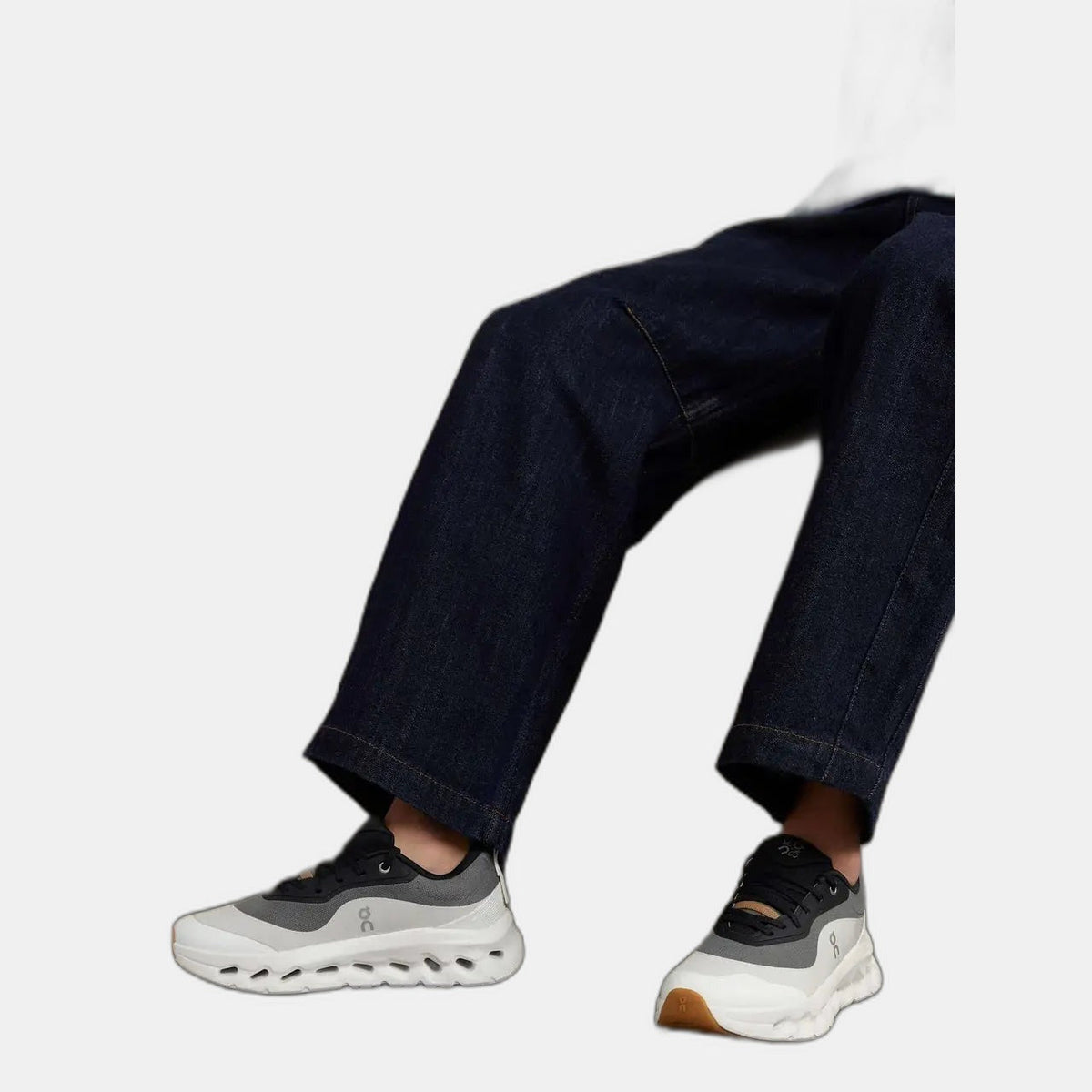 On Cloud × Loewe — Cloudtilt Gris Blanc