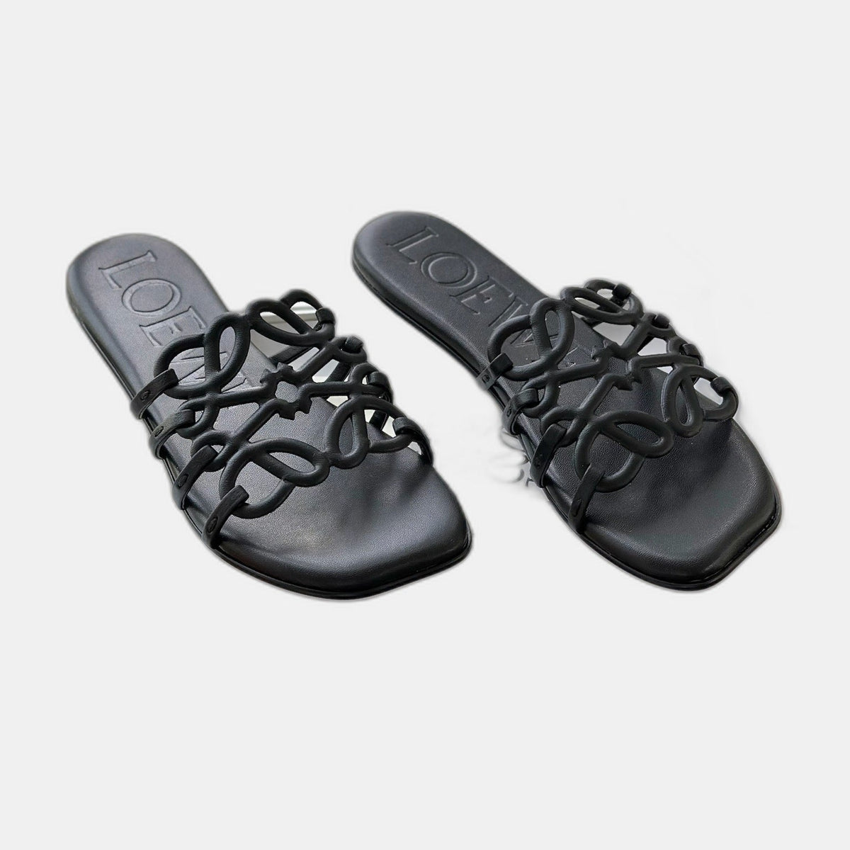 LOEWE - Petal Anagram slide in soft calfskin Noire