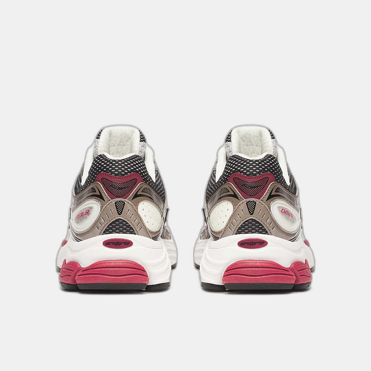 SAUCONY PROGRID OMNI 9 OG