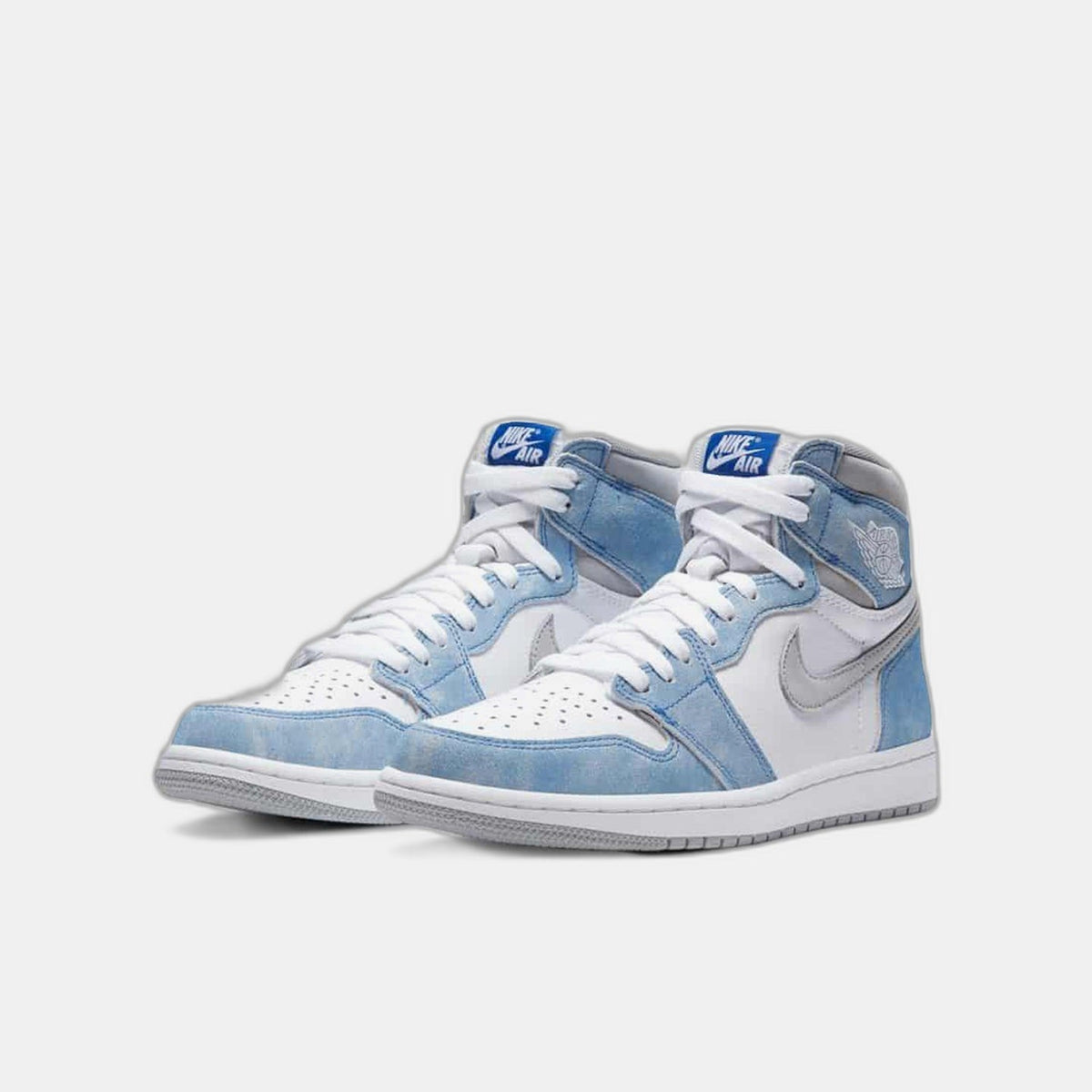 Air Jordan 1 Retro High OG Hyper Royal