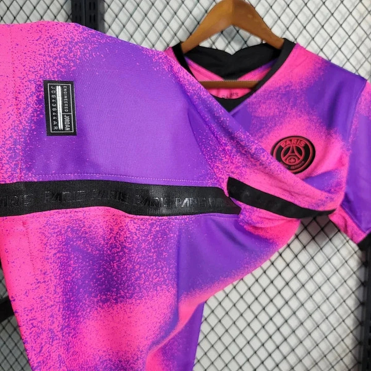 Maillot Paris Saint-Germain Saison 2020-21 édition spéciale Rose