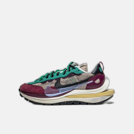 Nike Vaporwaffle sacai Villain Red Neptune Green