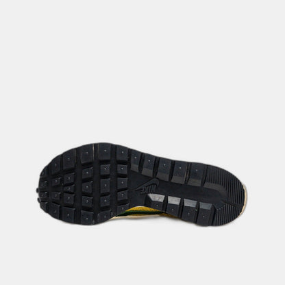 Nike Vaporwaffle sacai Tour Yellow Stadium Green