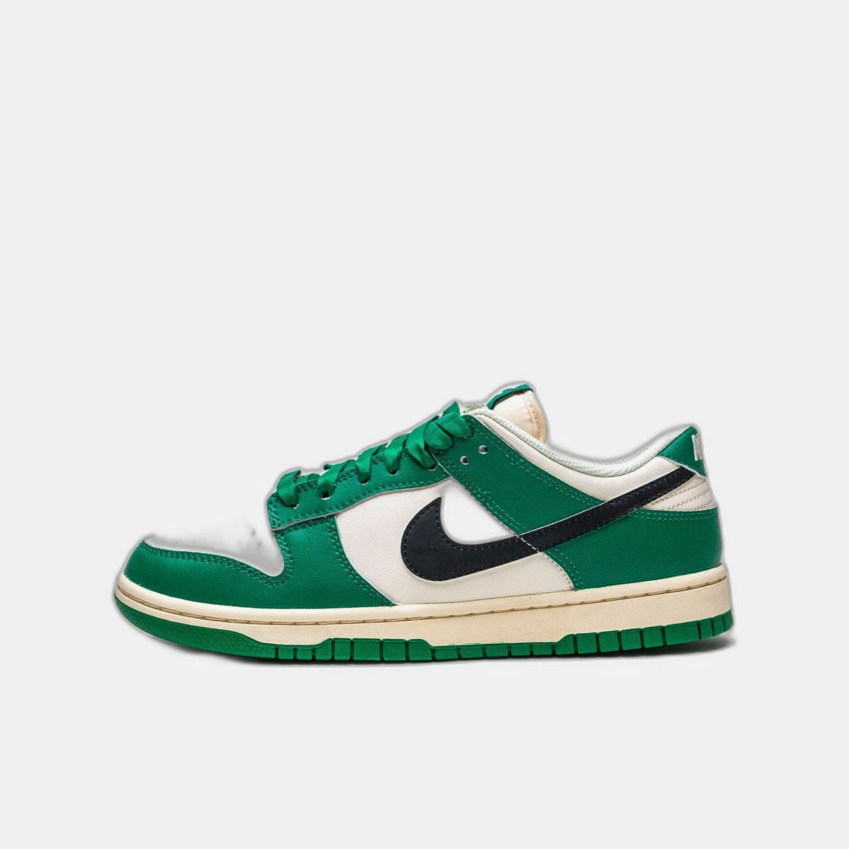 Nike Dunk Low SE Lottery Pack Malachite Green