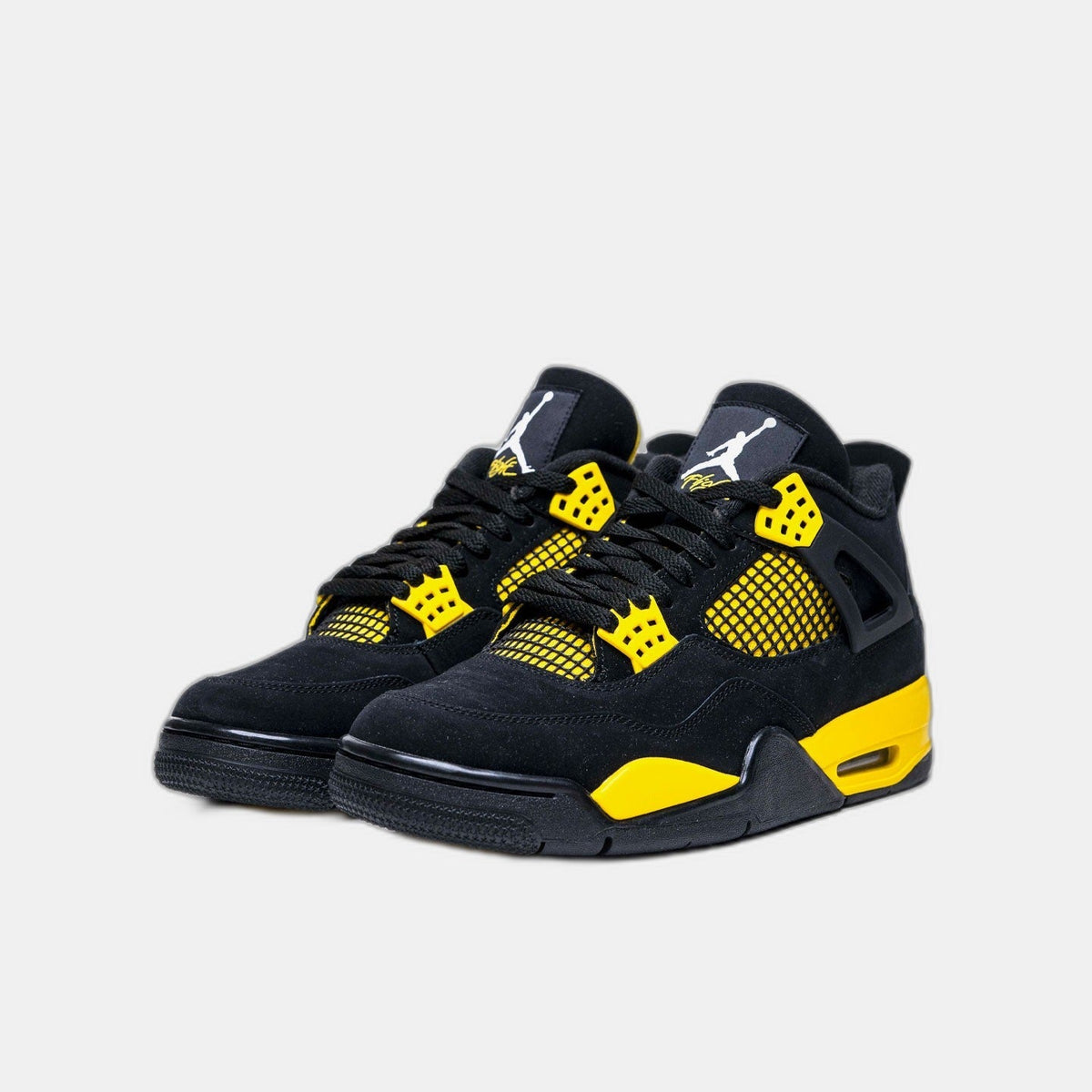 Air Jordan 4 Retro Thunder (2023)