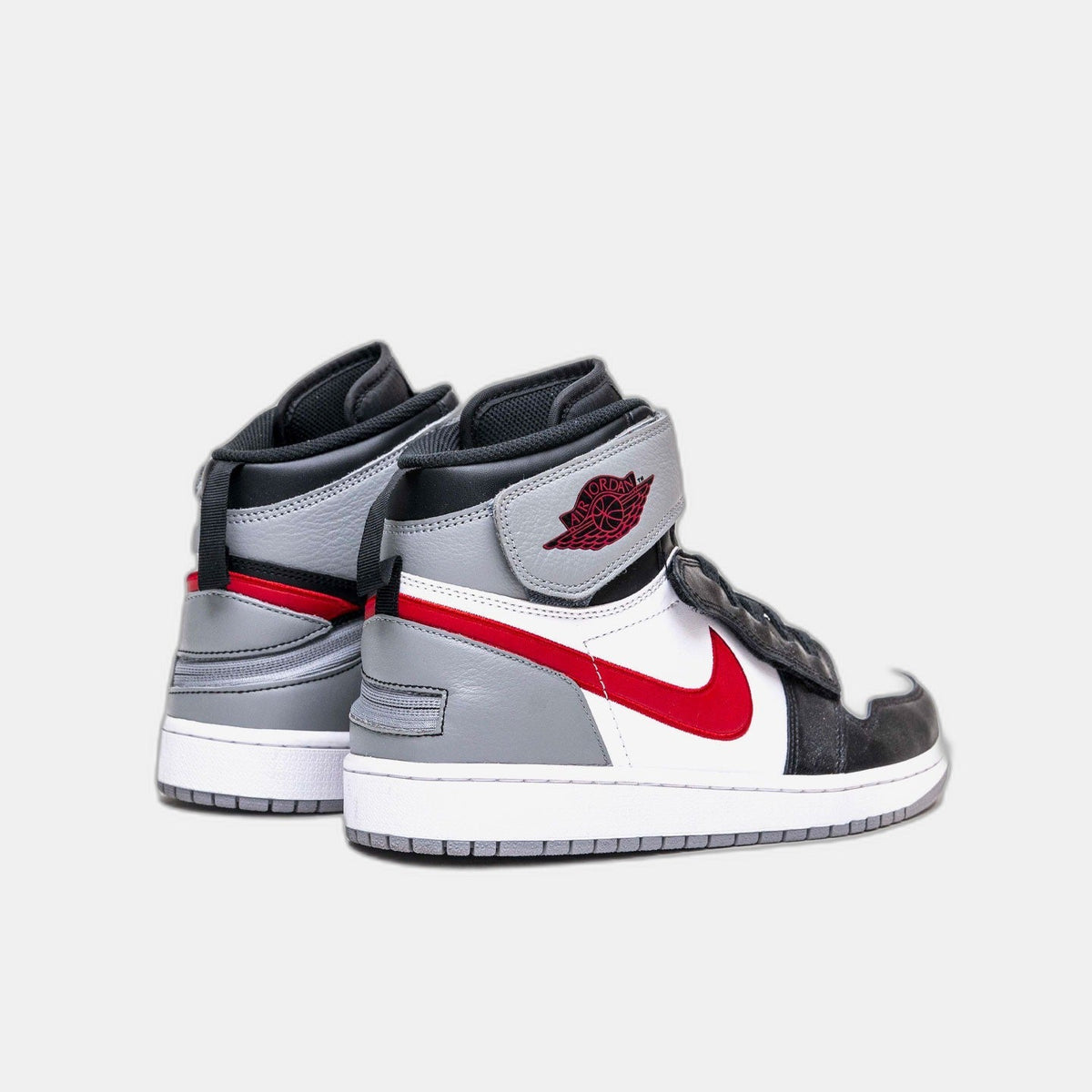 Jordan 1 High FlyEase Black Particle Grey Gym Red