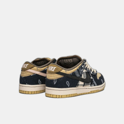 NIKE SB DUNK LOW TRAVIS SCOTT