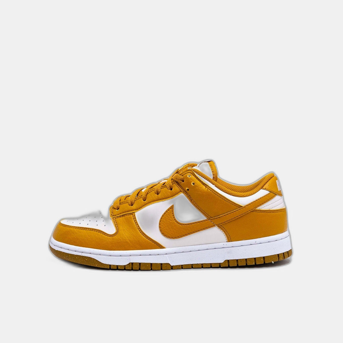 Nike Dunk Low Next Nature Phantom (W)