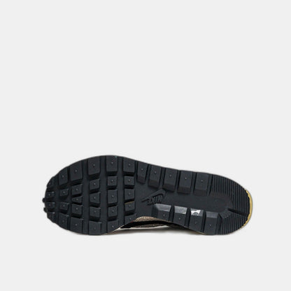 Nike Vaporwaffle sacai Villain Red Neptune Green