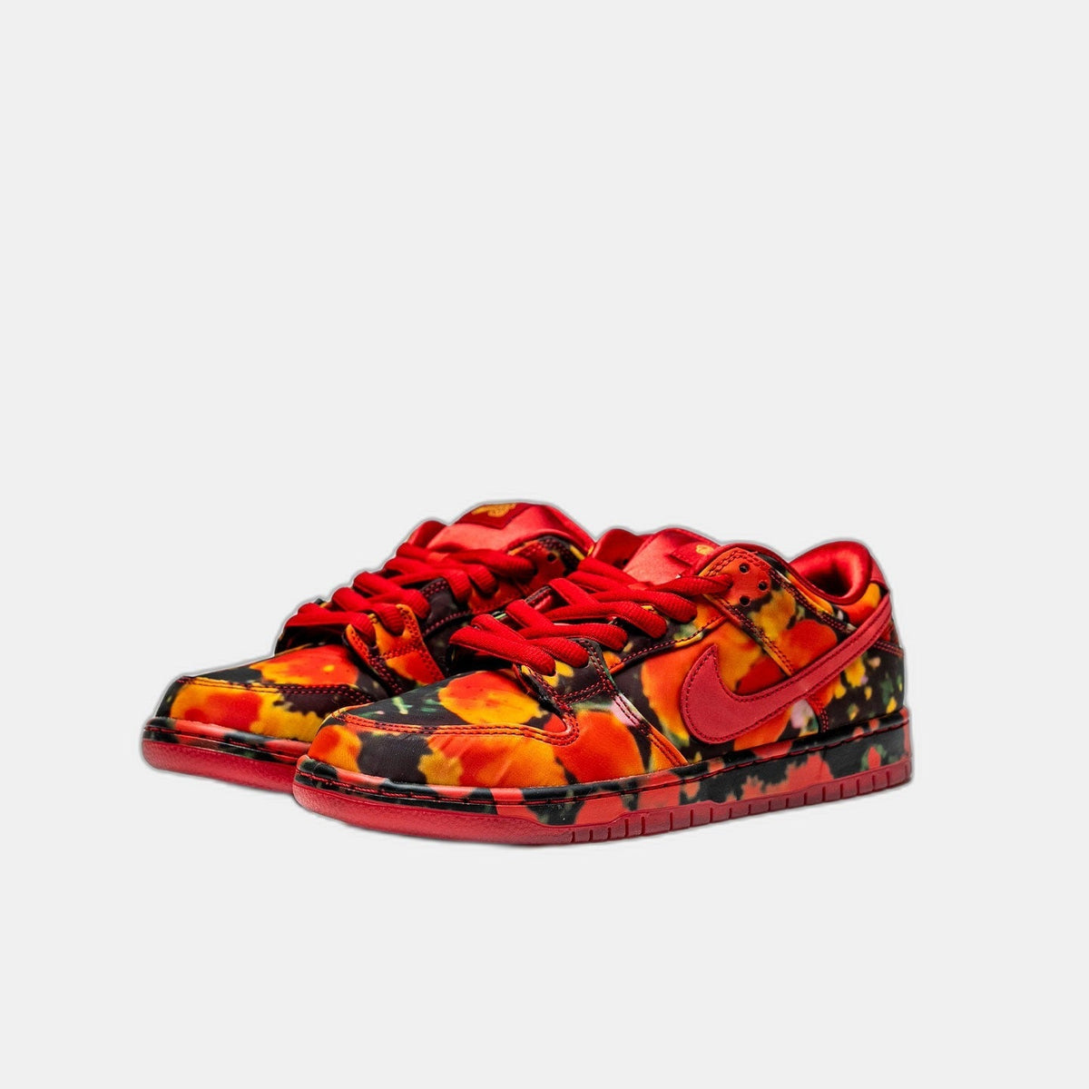 Nike SB Dunk Low The Wizard of Oz Poppy Field