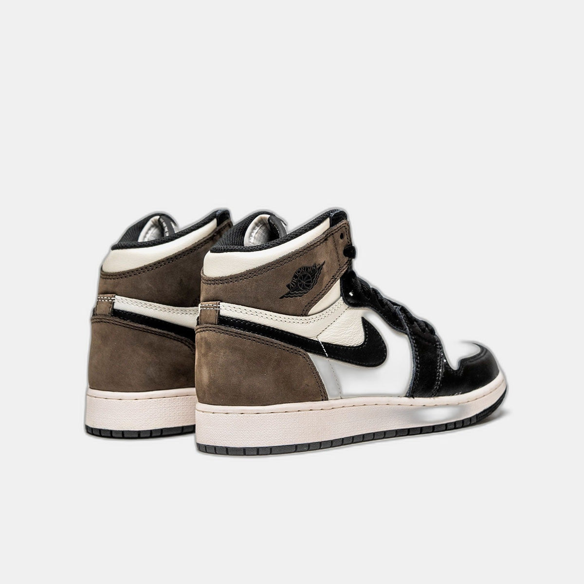 Air Jordan 1 Retro High Dark Mocha